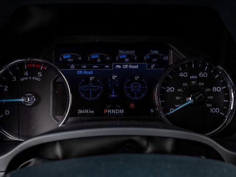 Used 2022 Ford F450 Platinum w/ FX4 Off-Road Package image 19