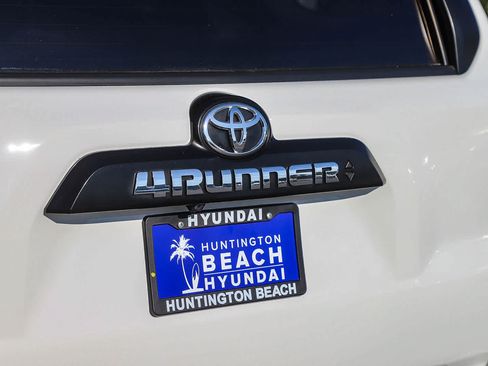 Used 2024 Toyota 4Runner TRD Off-Road Premium w/ Off Road Premium Plus Package AWD/4WD image 10