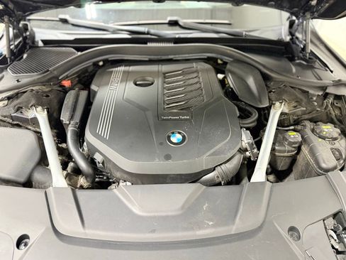 Used 2020 BMW 740i w/ Premium Package image 44