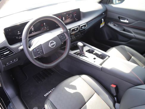 New 2026 Nissan Sentra SR w/ SR Premium Package FWD image 8