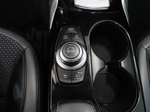 Used 2019 INFINITI QX30 w/ Navigation Package FWD image 21