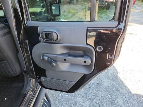 Used 2010 Jeep Wrangler Unlimited Sport AWD/4WD image 25