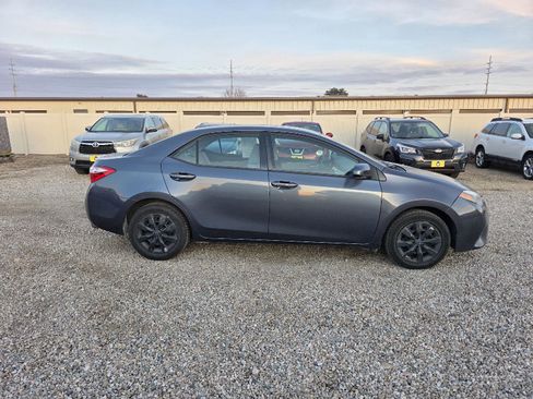 Used 2014 Toyota Corolla LE image 4