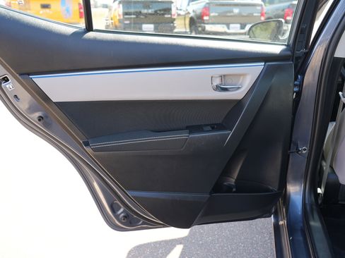 Used 2015 Toyota Corolla LE image 18