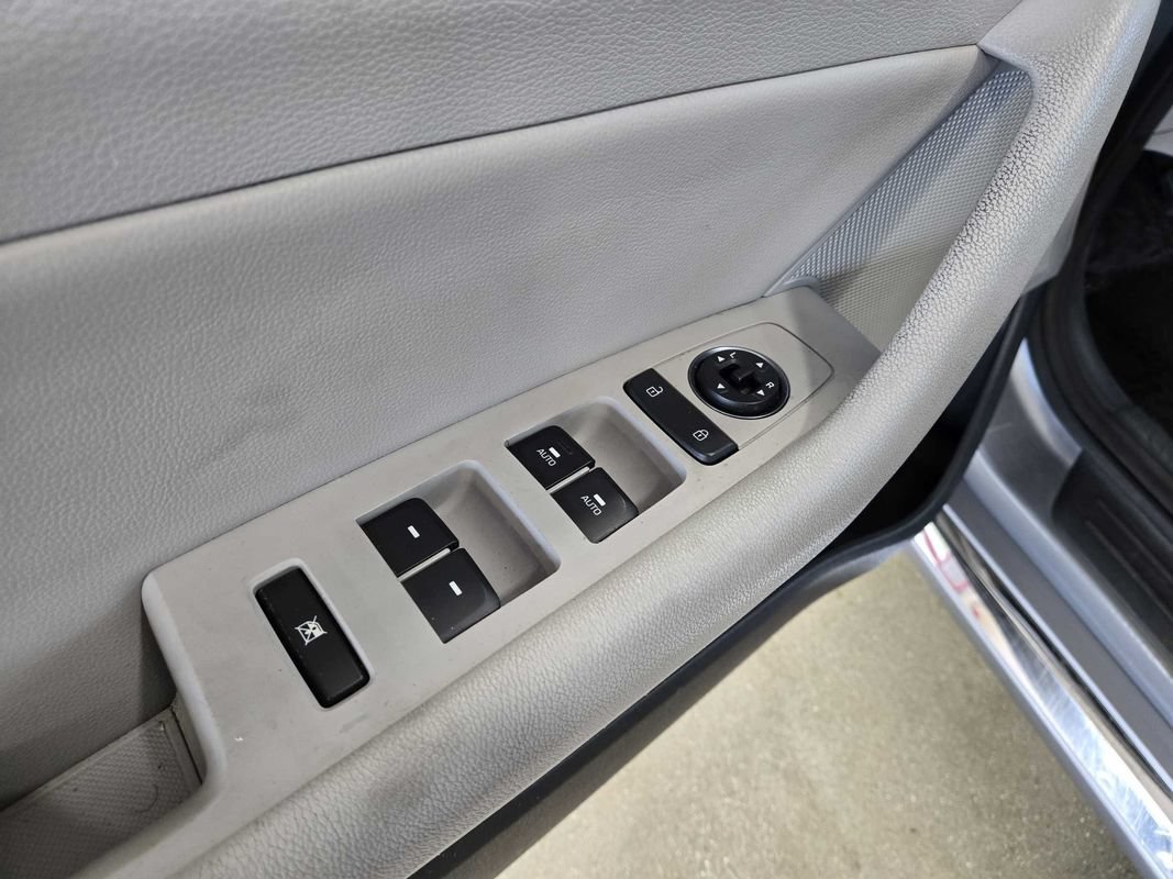 Used 2015 Hyundai Sonata Sport w/ Option Group 03 FWD image 11