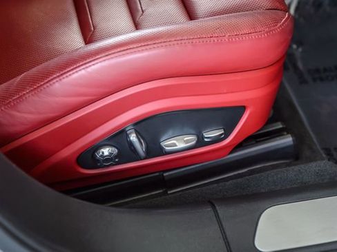 Used 2020 Porsche Panamera image 43