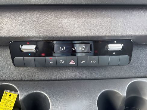 Used 2025 Mercedes-Benz Sprinter 2500 image 15