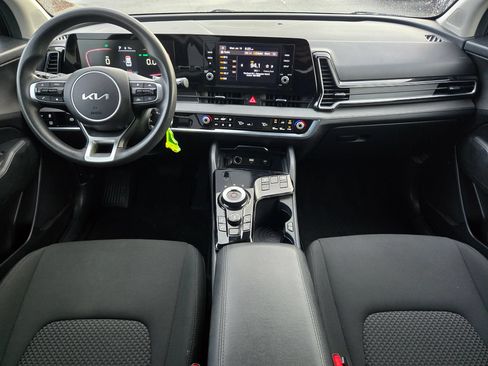 Used 2023 Kia Sportage LX AWD/4WD image 9