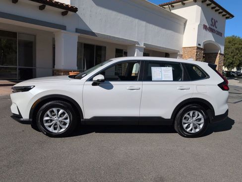 Used 2023 Honda CR-V LX image 2