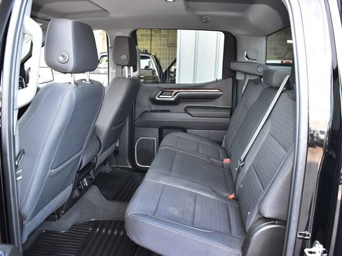 Used 2023 Chevrolet Silverado 1500 LT AWD/4WD image 6