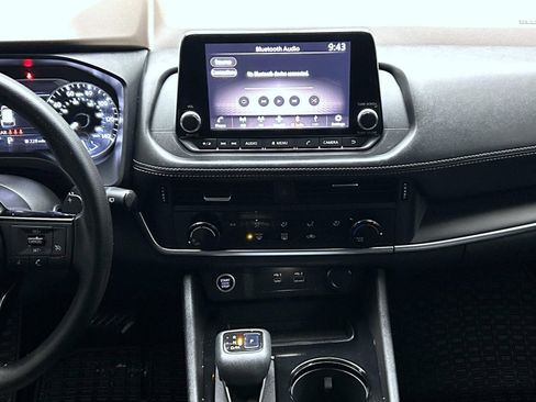 Used 2021 Nissan Rogue S image 13