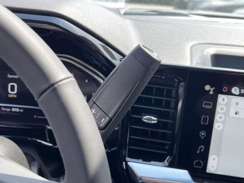 New 2025 GMC Sierra 1500 Elevation image 16