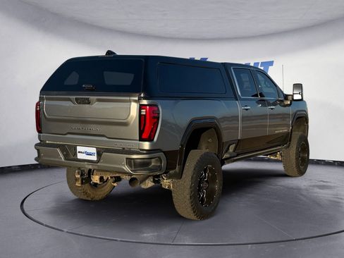 Used 2024 GMC Sierra 2500 Denali Ultimate image 5