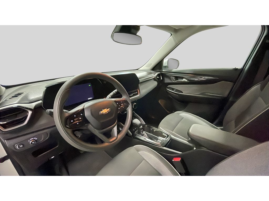 Used 2025 Chevrolet TrailBlazer LT AWD/4WD image 11