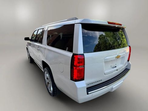 Used 2018 Chevrolet Suburban Premier RWD image 4