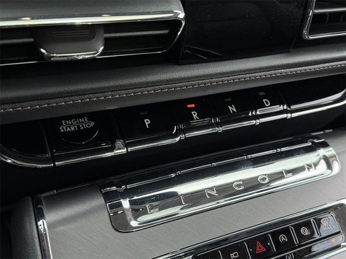 New 2026 Lincoln Aviator AWD image 29