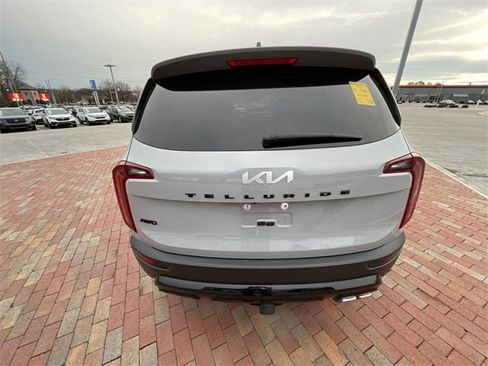 Used 2022 Kia Telluride EX w/ EX Premium Package image 18