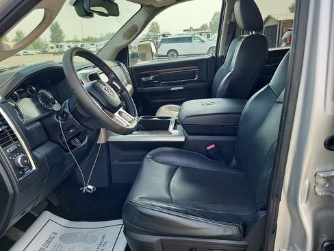 Used 2015 RAM 1500 Laramie w/ Convenience Group AWD/4WD image 5