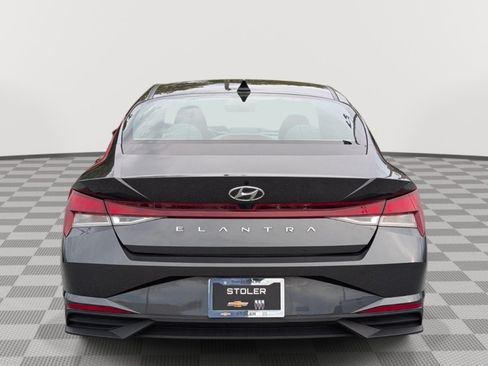 Used 2023 Hyundai Elantra SEL w/ Convenience Package FWD image 4