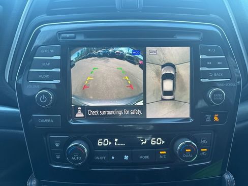 Certified 2023 Nissan Maxima SR w/ Sport Mat Group image 18