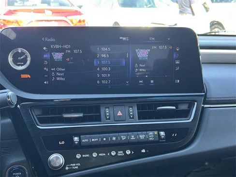 Used 2022 Lexus ES 300h F Sport image 20