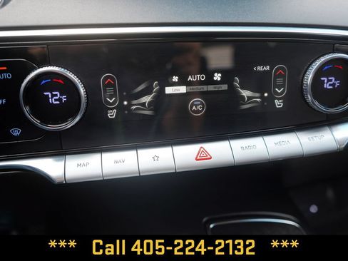 Used 2025 Genesis GV70 2.5T AWD/4WD image 35