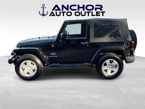 Used 2012 Jeep Wrangler Sahara AWD/4WD image 5