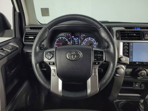 Used 2024 Toyota 4Runner SR5 Premium AWD/4WD image 21