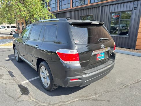 Used 2012 Toyota Highlander Limited w/ Tow Pkg AWD/4WD image 3