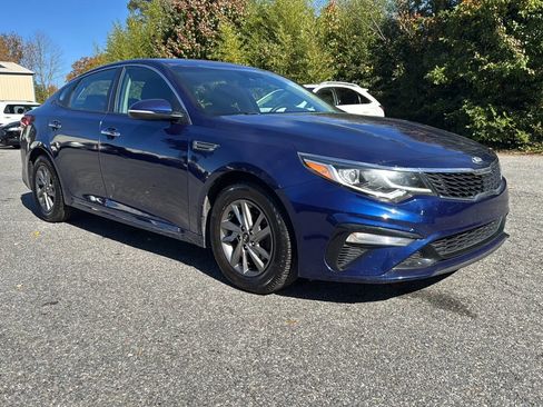 Used 2019 Kia Optima LX image 3