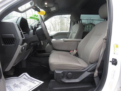 Used 2018 Ford F250 XLT w/ Snow Plow Prep Package image 18