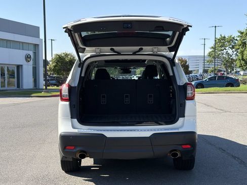 Used 2023 Subaru Ascent Limited w/ Technology Package AWD/4WD image 12