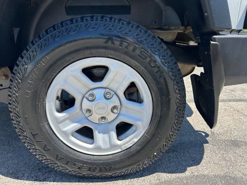 Used 2016 Jeep Wrangler Unlimited Sport AWD/4WD image 20