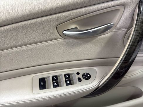 Used 2013 BMW 128i Convertible image 12