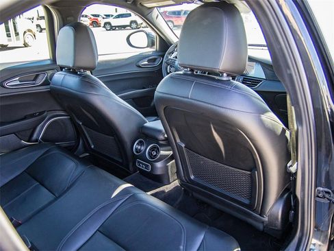 Used 2023 Alfa Romeo Giulia Sprint image 19