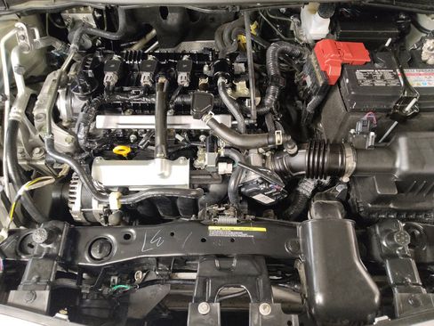 Used 2025 Nissan Versa SR w/ Trunk Package FWD image 30