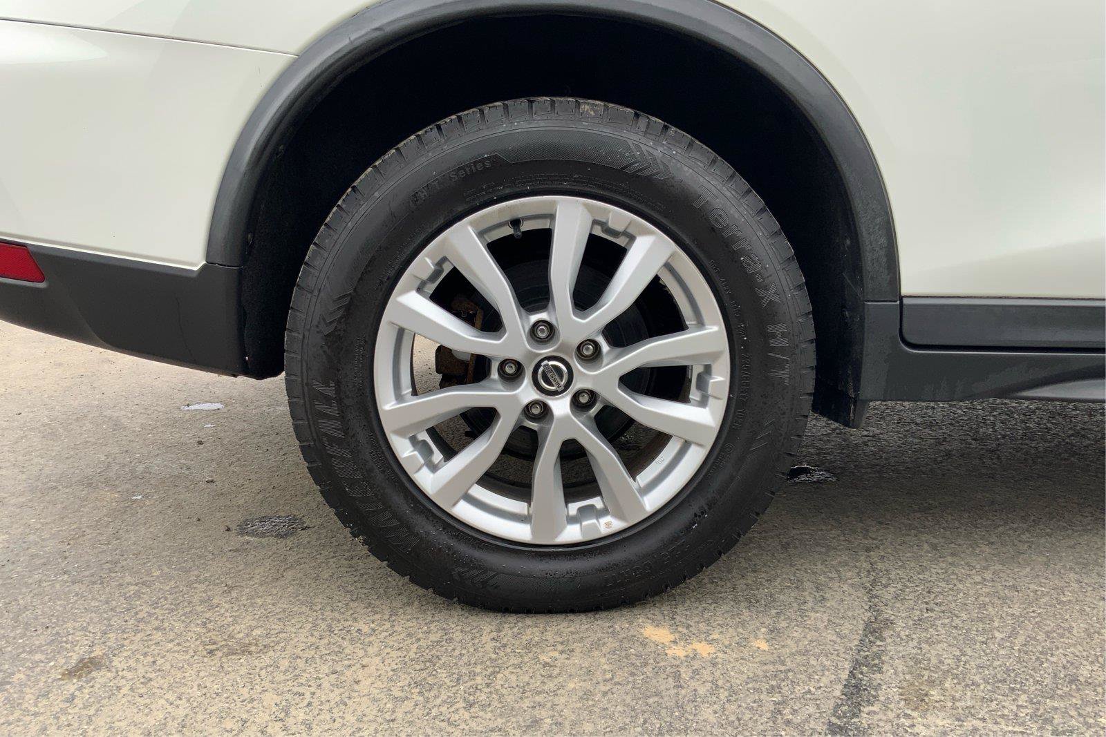 Used 2020 Nissan Rogue SV AWD/4WD image 26