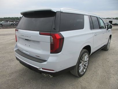 New 2026 GMC Yukon XL Denali w/ Denali Reserve Package