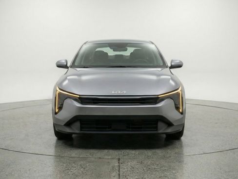 Used 2025 Kia K4 LXS image 2