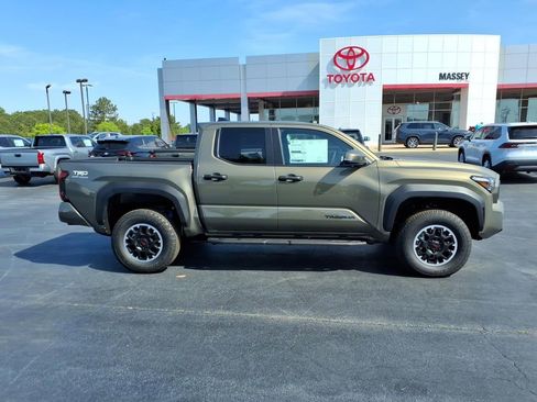 New 2026 Toyota Tacoma TRD Off-Road AWD/4WD image 2