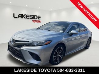 Used 2020 Toyota Camry SE video 2