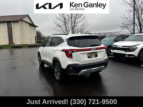 Certified 2024 Kia Seltos S image 7