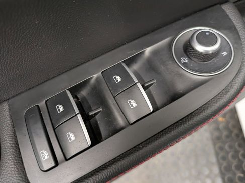 Used 2025 Alfa Romeo Giulia AWD w/ Driving Assist Package image 11
