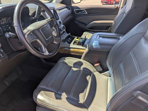 Used 2017 GMC Yukon Denali w/ Open Road Package image 9
