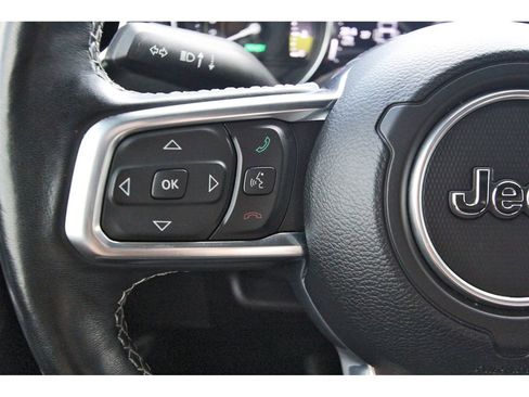Used 2023 Jeep Wrangler Unlimited Sahara w/ Cold Weather Group AWD/4WD image 17