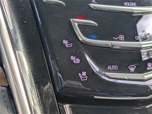 Used 2020 Cadillac Escalade ESV Premium Luxury image 24