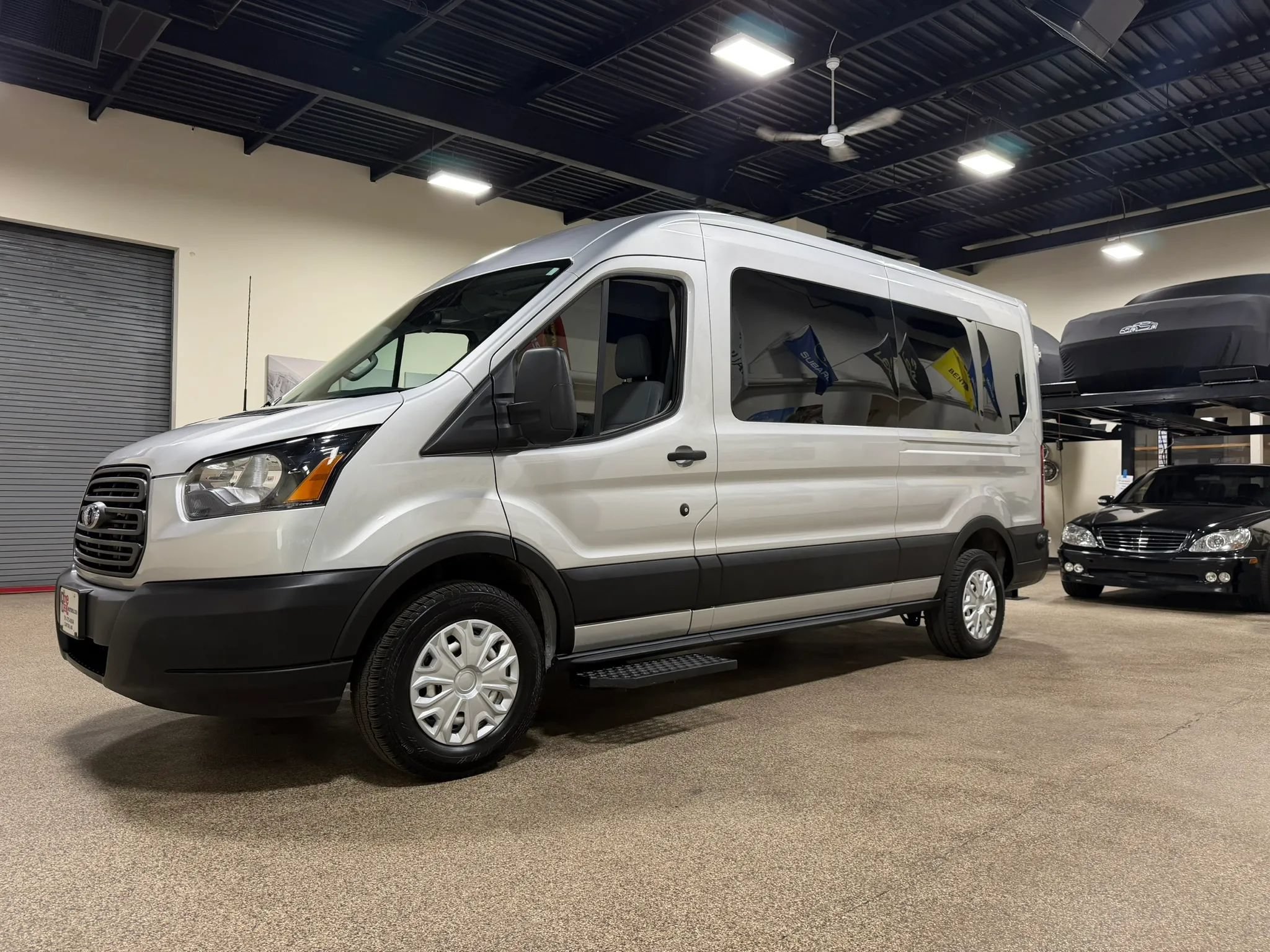 Used 2019 Ford Transit 250 148 Medium Roof RWD image 2