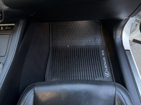 Used 2017 Lexus ES 300h w/ Luxury Package image 20