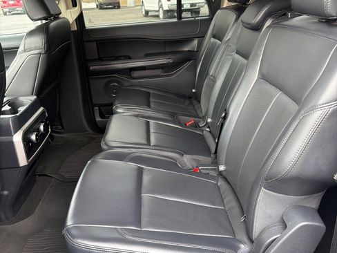 Used 2024 Ford Expedition Max XLT image 14