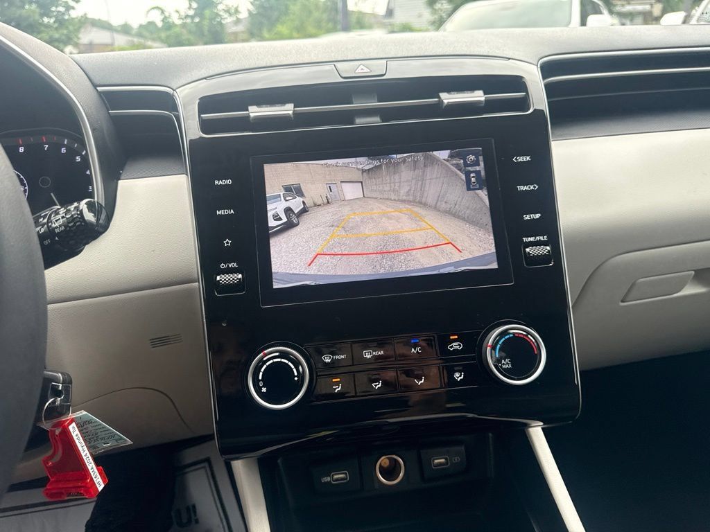 Certified 2024 Hyundai Tucson SE AWD/4WD image 28